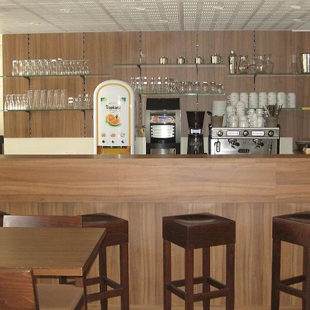 Residence C2A Les Terrasses D'Isola Изола 2000 Екстериор снимка