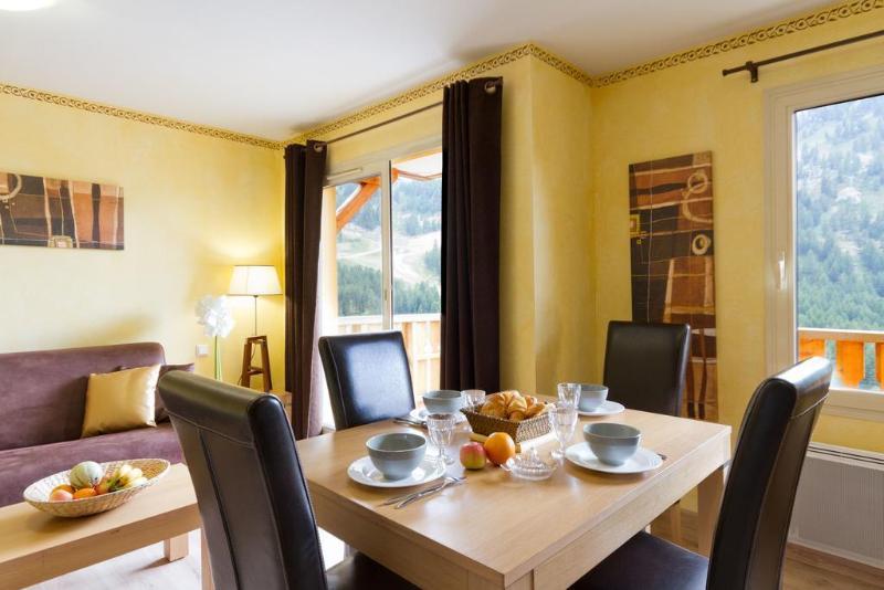 Residence C2A Les Terrasses D'Isola Изола 2000 Екстериор снимка